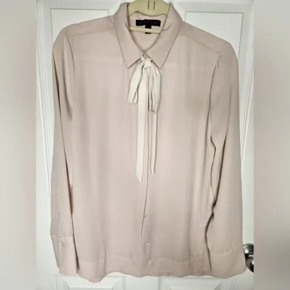 BANANA REPUBLIC Blouse/ top in Soft Pink S with necktie ribbon - Picture 1 of 6
